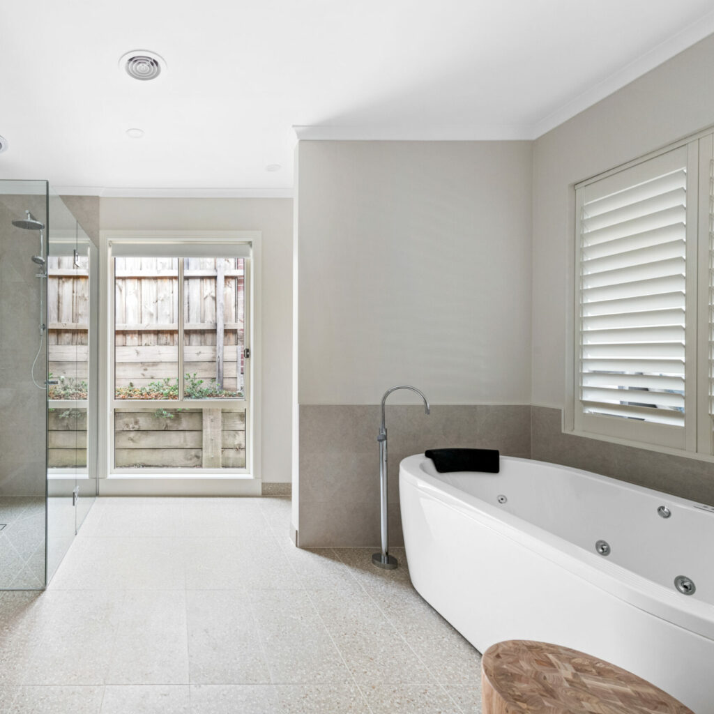 12 Clendon Street Berwick bathroom looking out onto garden, blinds rolled up