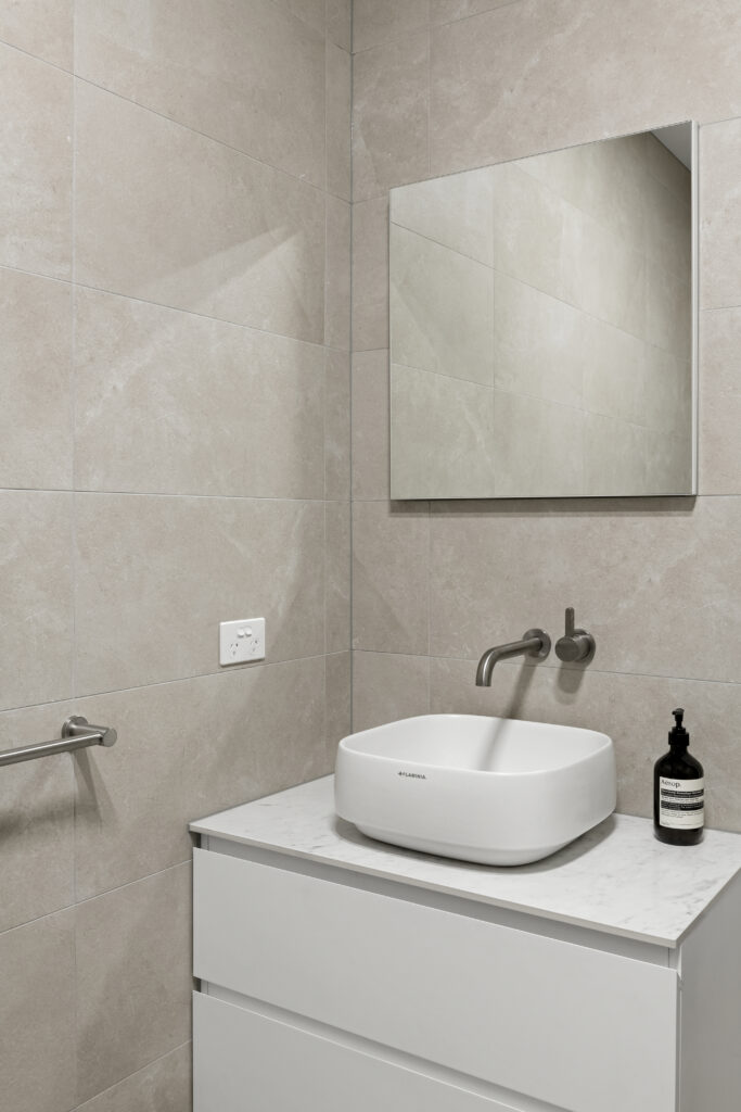 138 Roseberry Street AscotVale close look at vanity