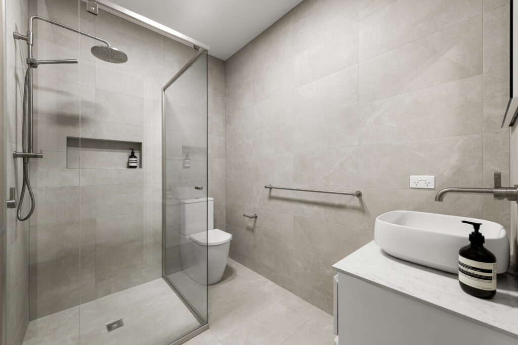 138 Roseberry Street AscotVale square basin toilet shower